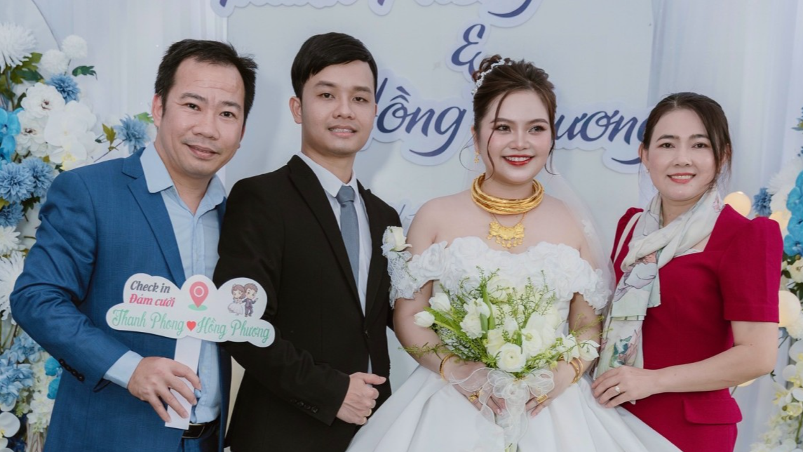 Steven's Wedding - Stay Happy Forever 15 D6DB8AAF 4C29 4E28 9491 8015B9BEC5C8
